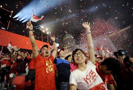Singapore turns 50 in grand jubilee