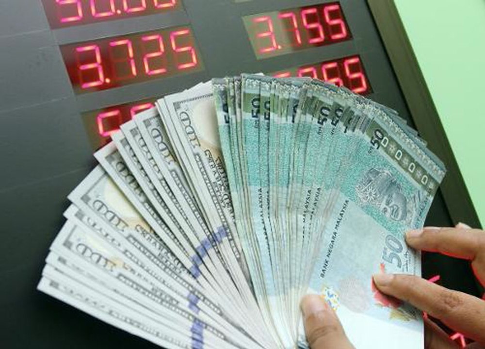 Wong Chen: Market is punishing our ringgit