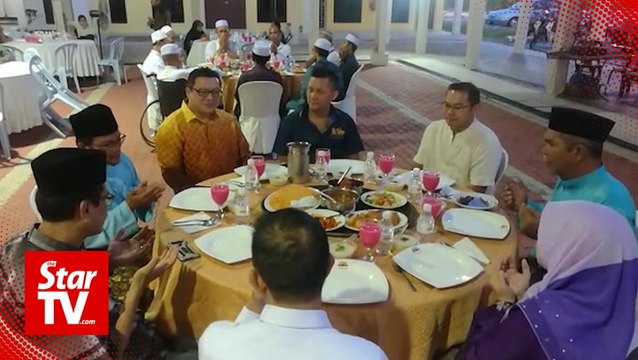 Melaka residents break fast together