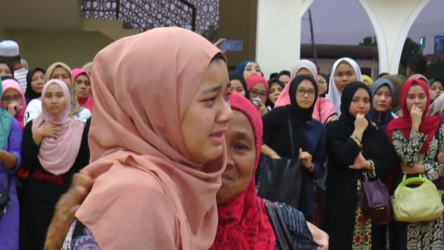 Loved ones pay final respects to Lombok earthquake victim