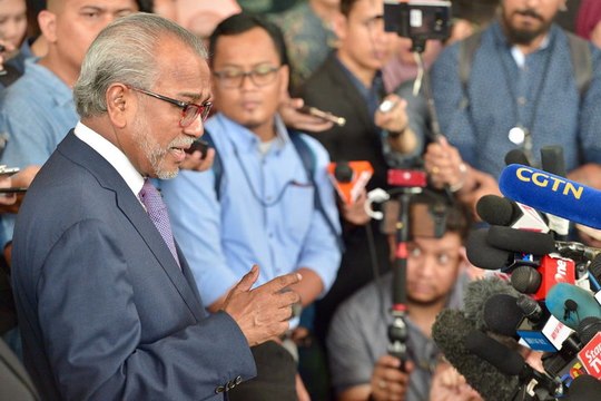 Najib’s lawyer: System is not transparent, AMLA charges insignificant