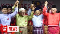 As a Malay, I have a right to attend, says Dr M on congress