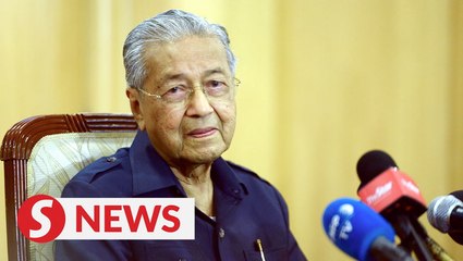 Dr M: Govt using civil service to pressure Opposition