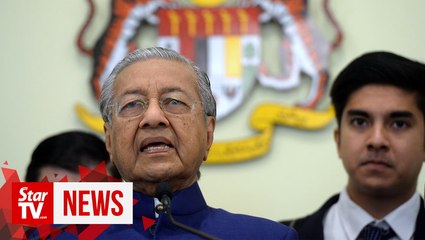 Dr M: Only give govt contracts, APs to those who qualify