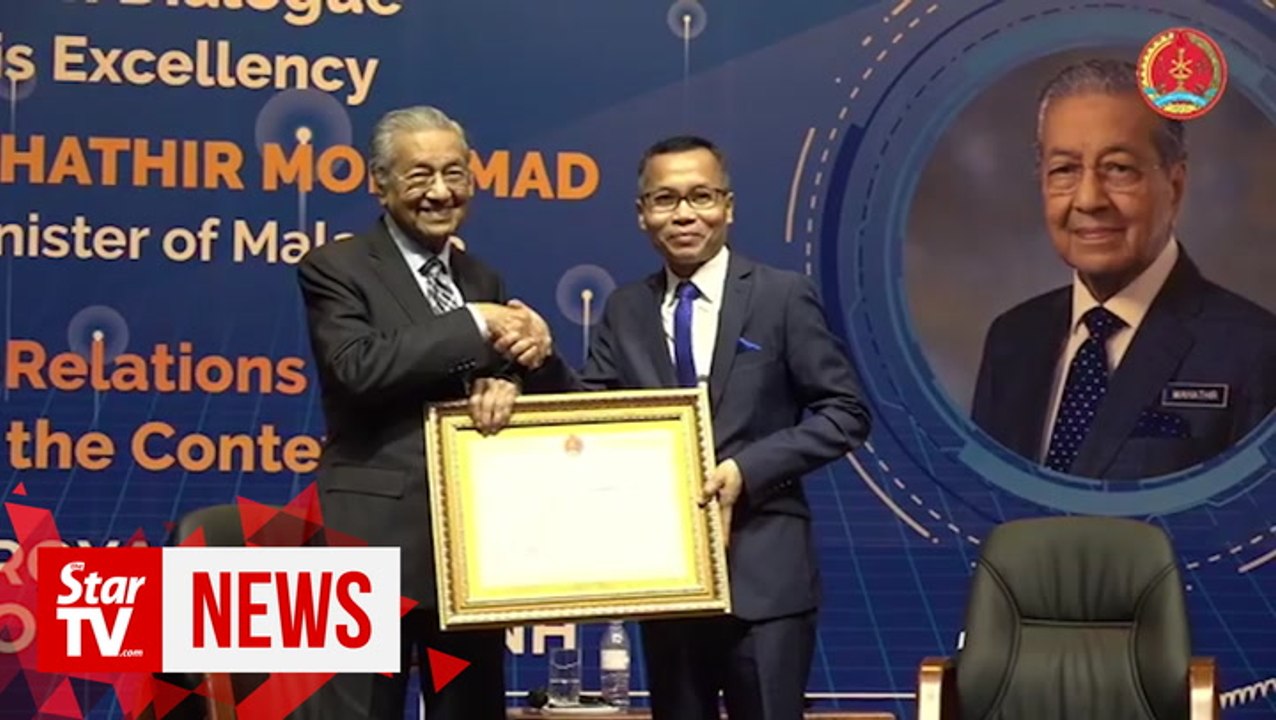PM receives honorary fellowship award from Roya...
