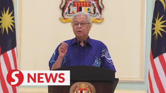 Almost 400 undocumented immigrants detained trying to enter M'sia