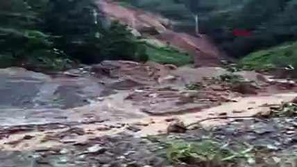 Trsbzon'daki heyelan anı kamerada; "Arkadaşlar şantiyemiz gitti"