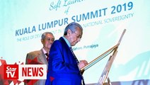 Dr Mahathir officiates soft launch of KL Summit 2019