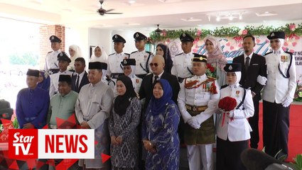 Cops reduce their wedding costs at mass wedding event