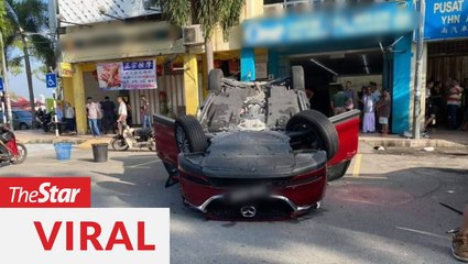 Mazda CX-5 turns turtle after being sent for car wash