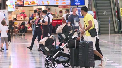 Antalya'ya bir saatte 45 uçak inip kalktı