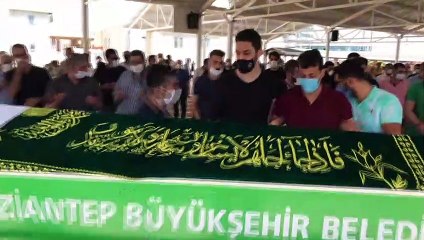 Apartmanın 4'üncü katından düşerek ölen genç kız toprağa verildi - GAZİANTEP