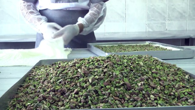 Soğuk baklava, hafifliğiyle yaz aylarının vazgeçilmez tatlısı oldu - DİYARBAKIR