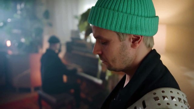 63) Music. Guitar Bass. Flicker. Max Surla-Media Right Productions. Dance et électro. Dramatique