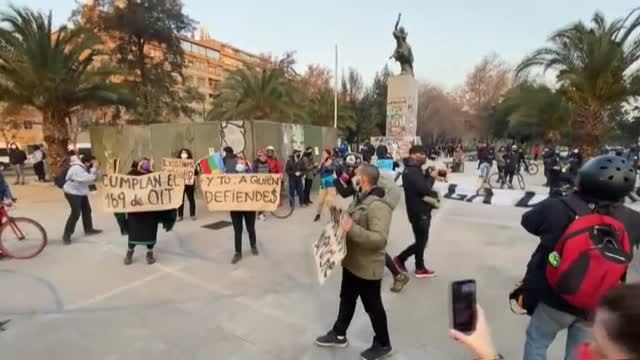 Decenas de personas protestan en Chile a favor de los derechos del pueblo mapuche