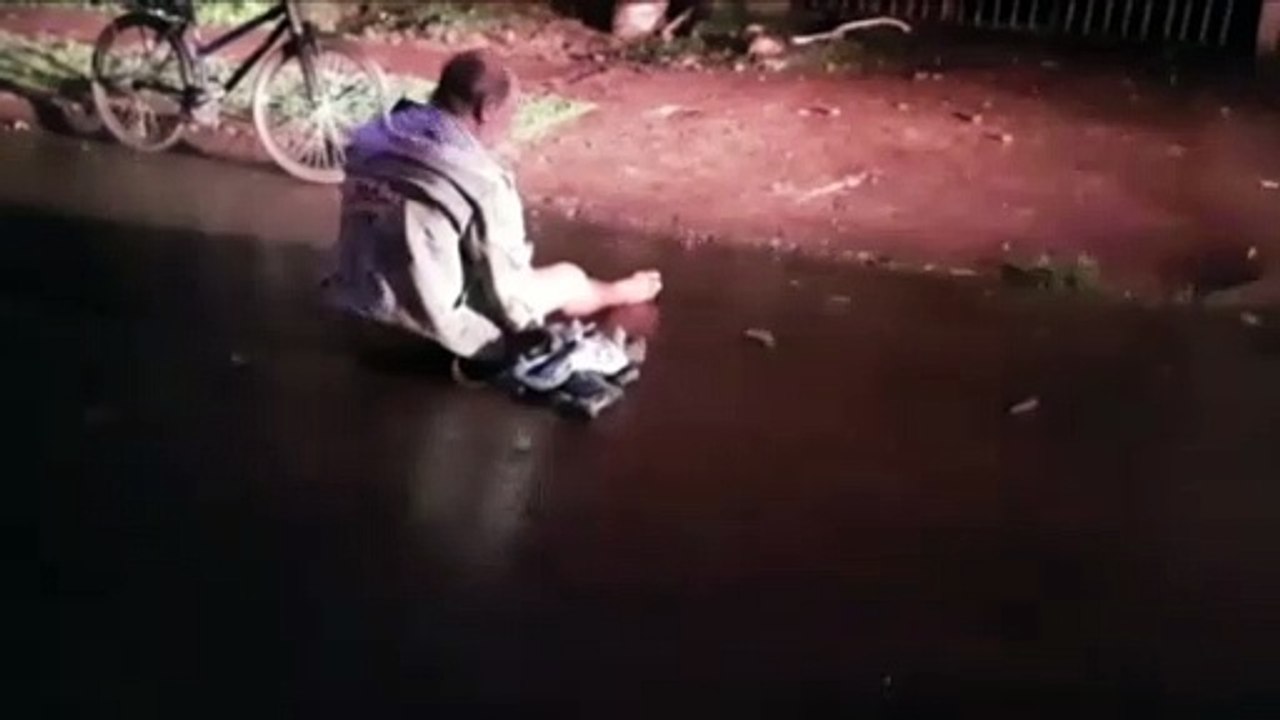 Após ser agredido, homem é encontrado caído no meio da rua