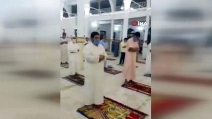 - Cezayir'de Covid-19 nedeniyle kapatılan camiler 6 ay sonra yeniden açıldı