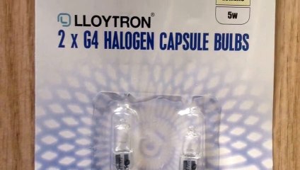 Como abrir la tapa y cambiar una bombilla de luz de techo caravana