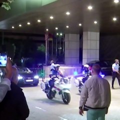 Barca fans boo players as team returns to Lisbon hotel