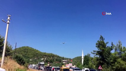 Lastiği patlayan kamyon orman yangını çıkarttı