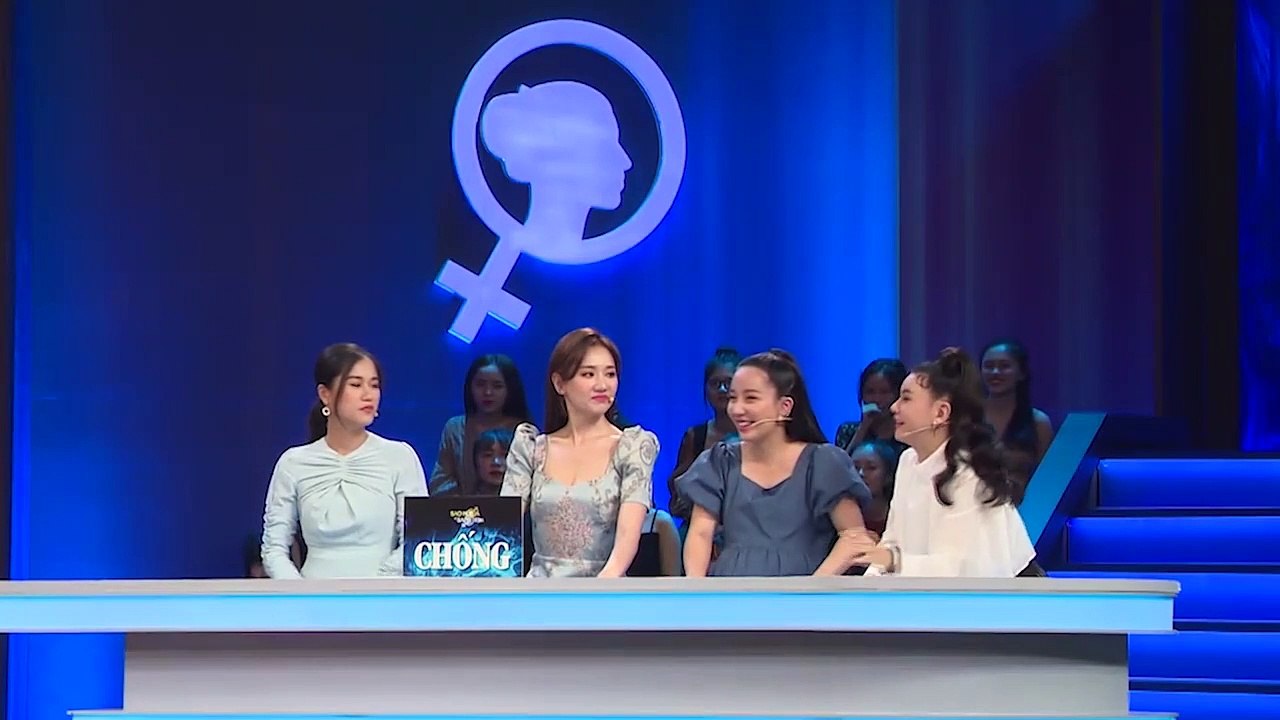 Quỳnh Quỳnh tiết lộ Lê Dương Bảo Lâm ở nhà mặc váy ngủ của vợ