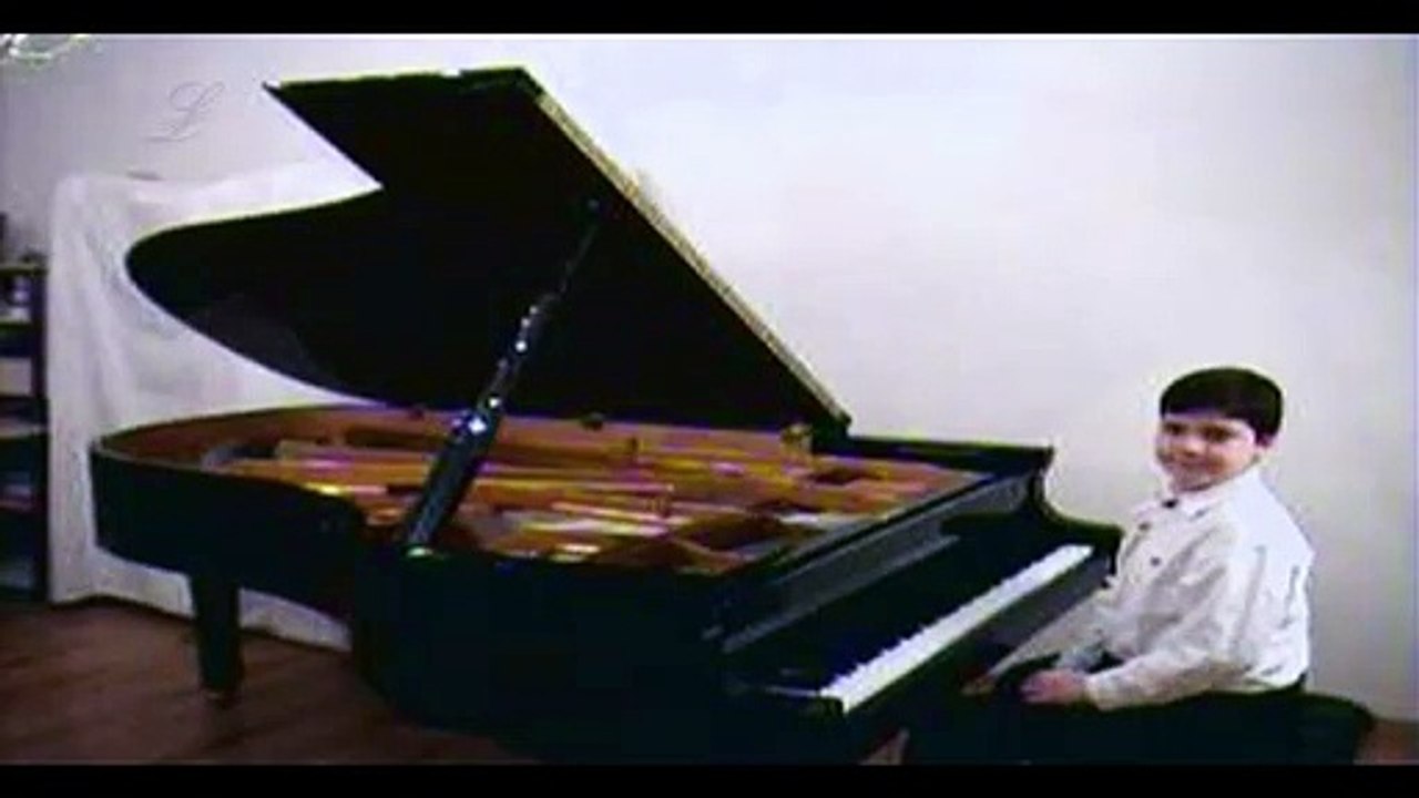 W. A. Mozart - Rondo Alla Turca - Turkischer Marsch - piano - extract - review-archive (2002-2003)