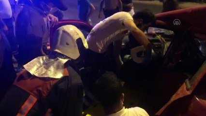 Ağaca çarpan otomobilin sürücüsü yaralandı - MERSİN