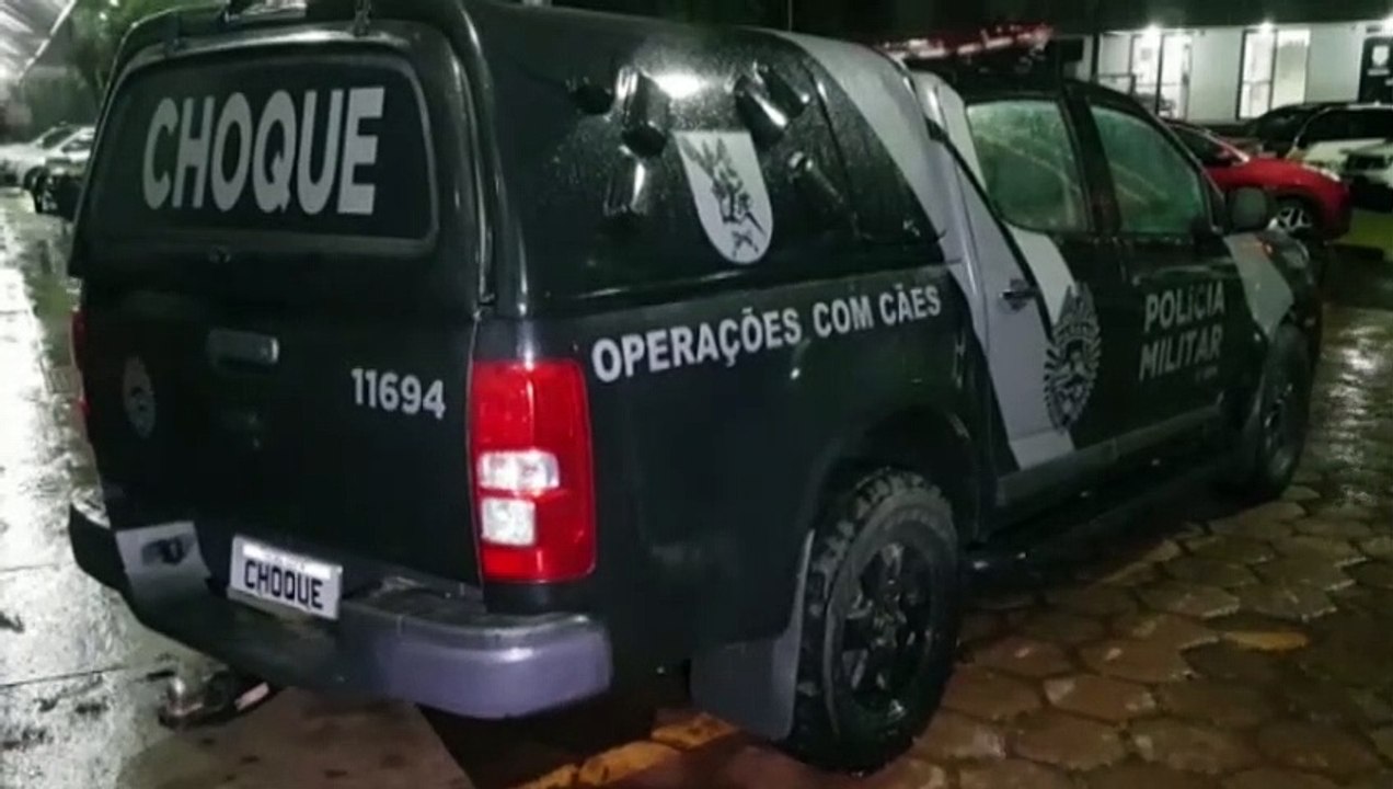 Choque apreende espingarda, maconha e detém dupla, no Parque dos Ipês