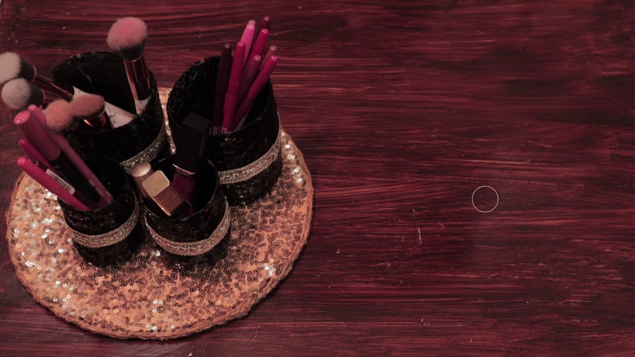 DIY Makeup Brush Holder from used plastic bottles| Reusing Plastic Bottles| Easy Tutorial