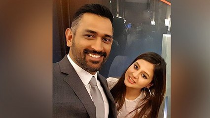 MS Dhoni announces Retirement: धोनी के रिटायरमेंट पर पत्नी Sakshi Dhoni हुईं बेहद Emotional |Boldsky