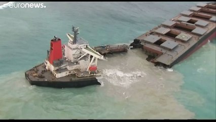 Petroleiro parte-se em dois ao largo da Maurícia
