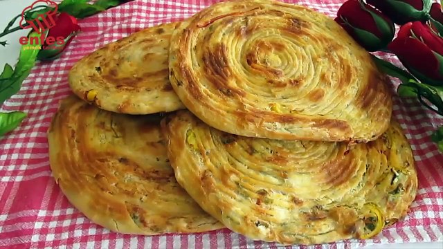 SAATLERCE UĞRAŞMADAN TEL TEL AYRILAN İŞTE BU DİYECEĞİNİZ MAYASIZ KATMER TARİFİ DENEYİN MÜTHİŞ OLUYOR