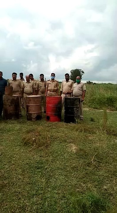 आबकारी व पुलिस ने कच्ची शराब के खिलाफ चलाया अभियान, 3 हजार लीटर लहन किया नष्ट