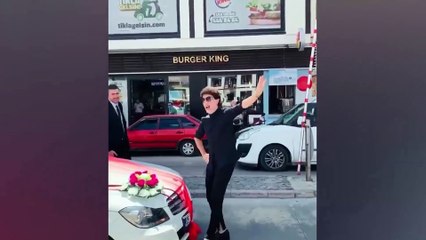 Yılmaz Morgül’den gelin arabasına sürpriz