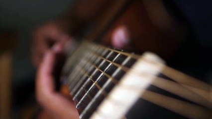 73) Music.  Guitar Bass.  So Lost.  MK2.  Dance et électro.  Dramatique