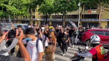 - Tayland’da hükümet ve monarşi karşıtları sokağa indi