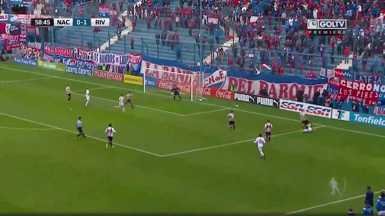 Thiago Vecino * Striker * Nacional (URU)