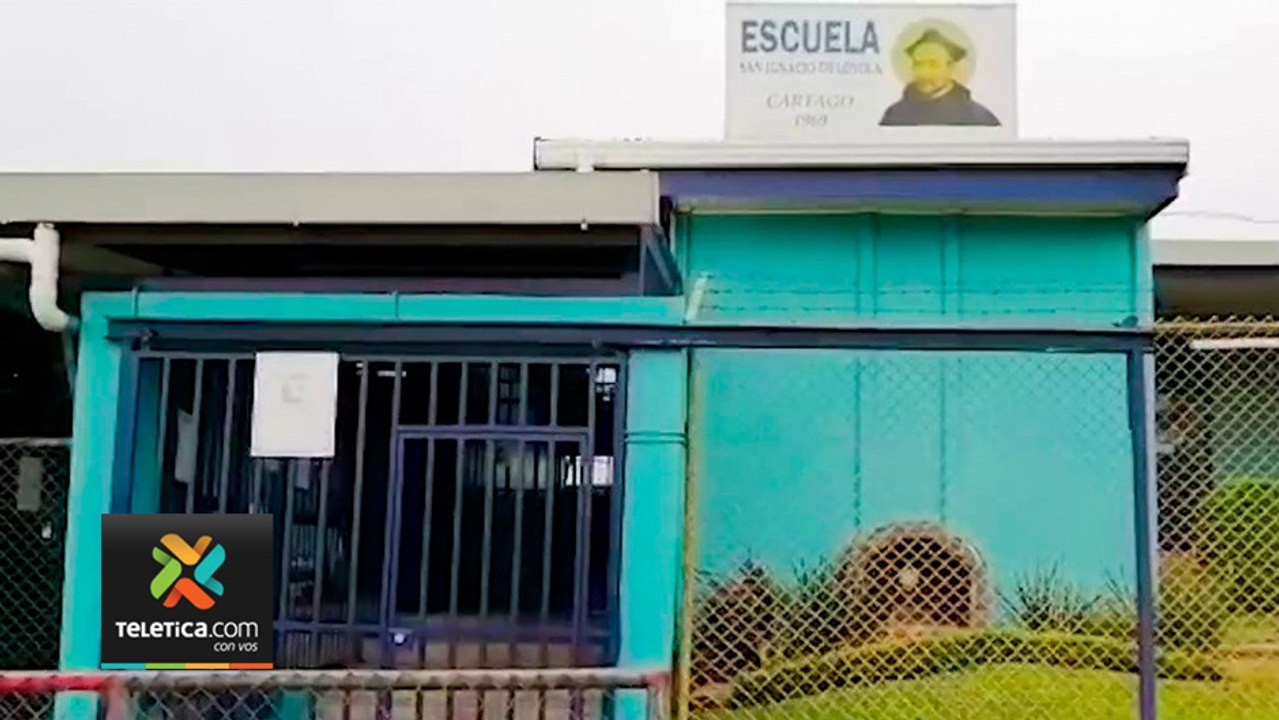 tn7-padres-familia-denuncian-maestra-abandono-c...