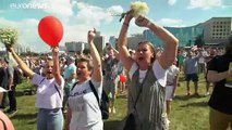Bélarus : immense défilé d'opposition à Minsk, Alexandre Loukachenko refuse de lâcher le pouvoir