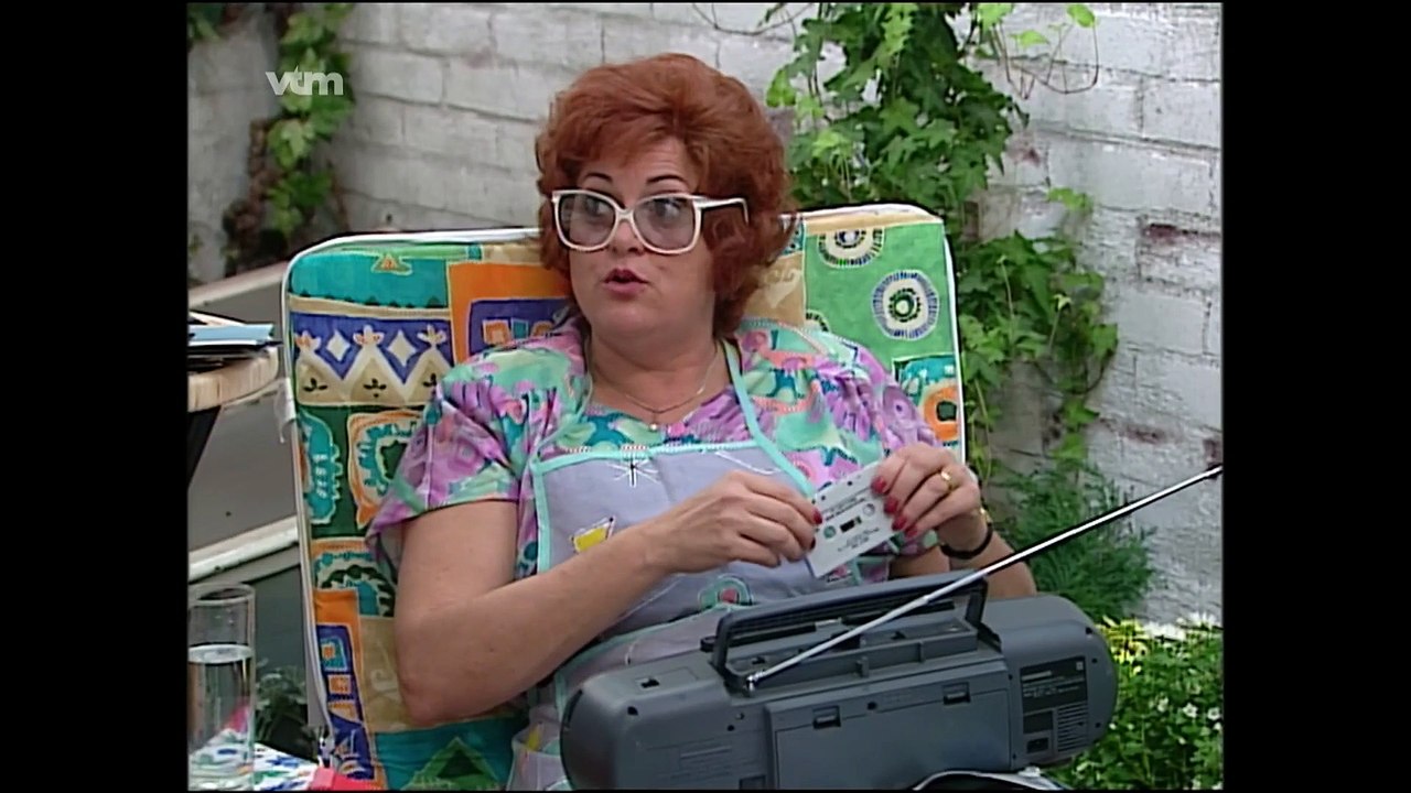 DE KOTMADAM - Seizoen 5 - Aflevering 5 - De Kuisvrouw
