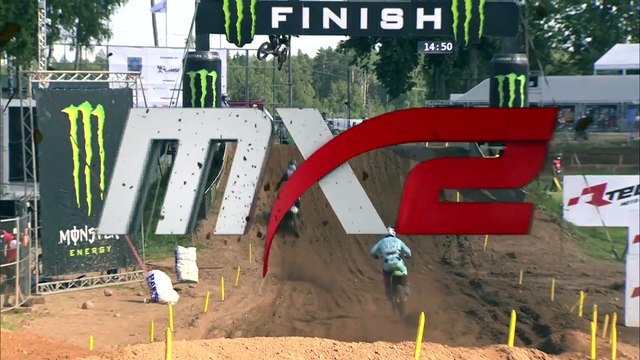 Dickinson crash - MX2 Race 2 - MXGP of Kegums 2020
