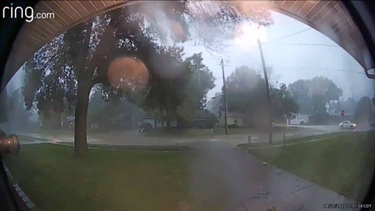 Huge Storm Splits Tree in Two