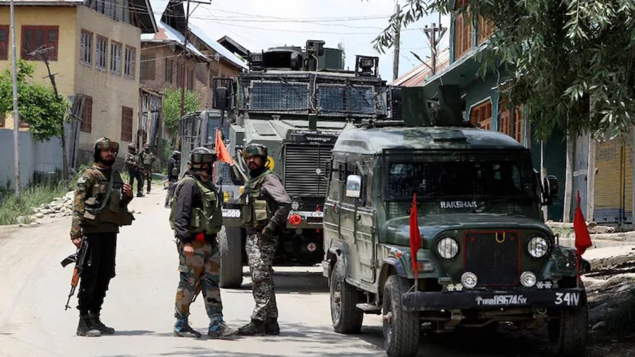 Militants attack security forces, 3 CRPF jawans...