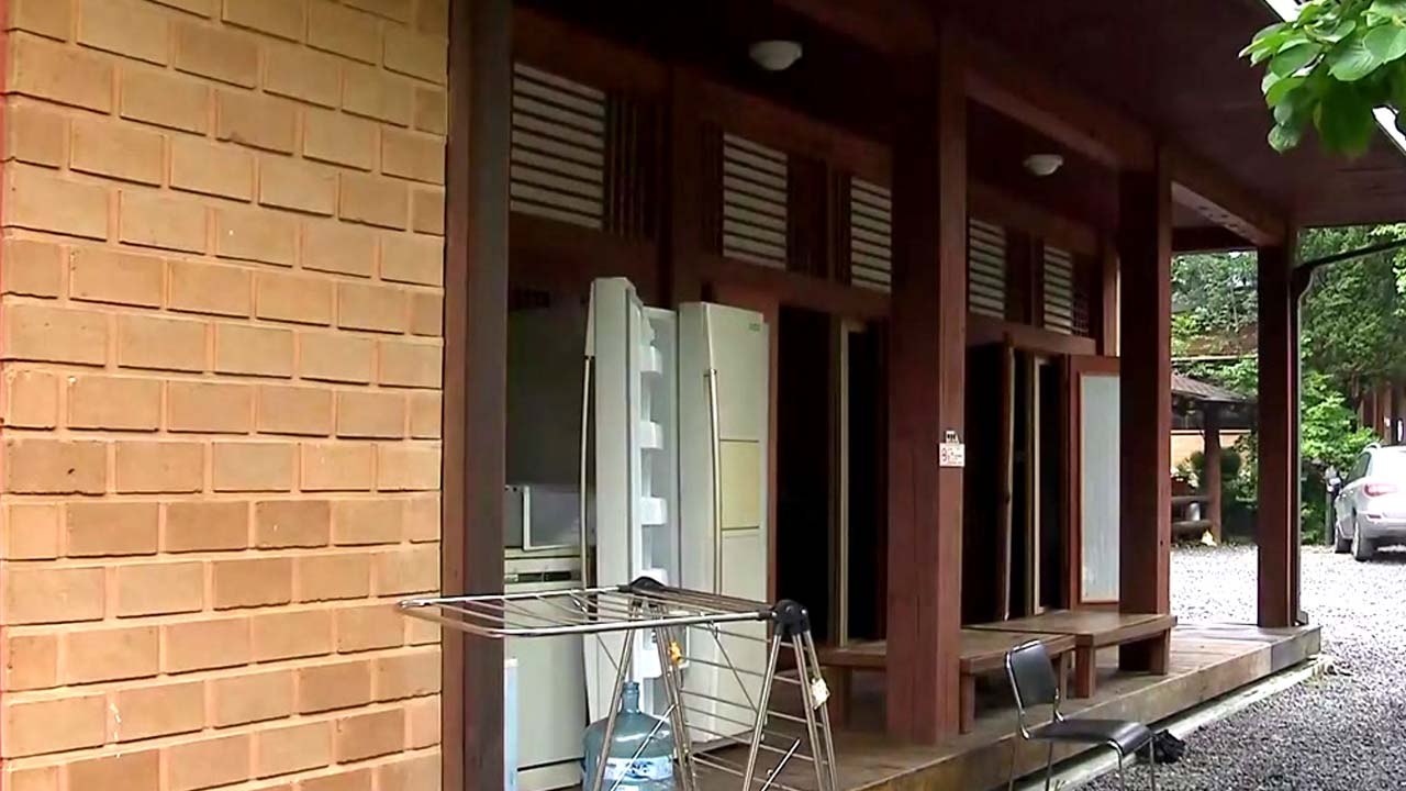 마을잔치 집단감염 여파 텅 빈 양평군 명달리...집단감염 우려 원격강의 / YTN