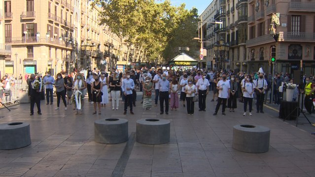 Minuto de silencio en el tercer aniversario del 17A