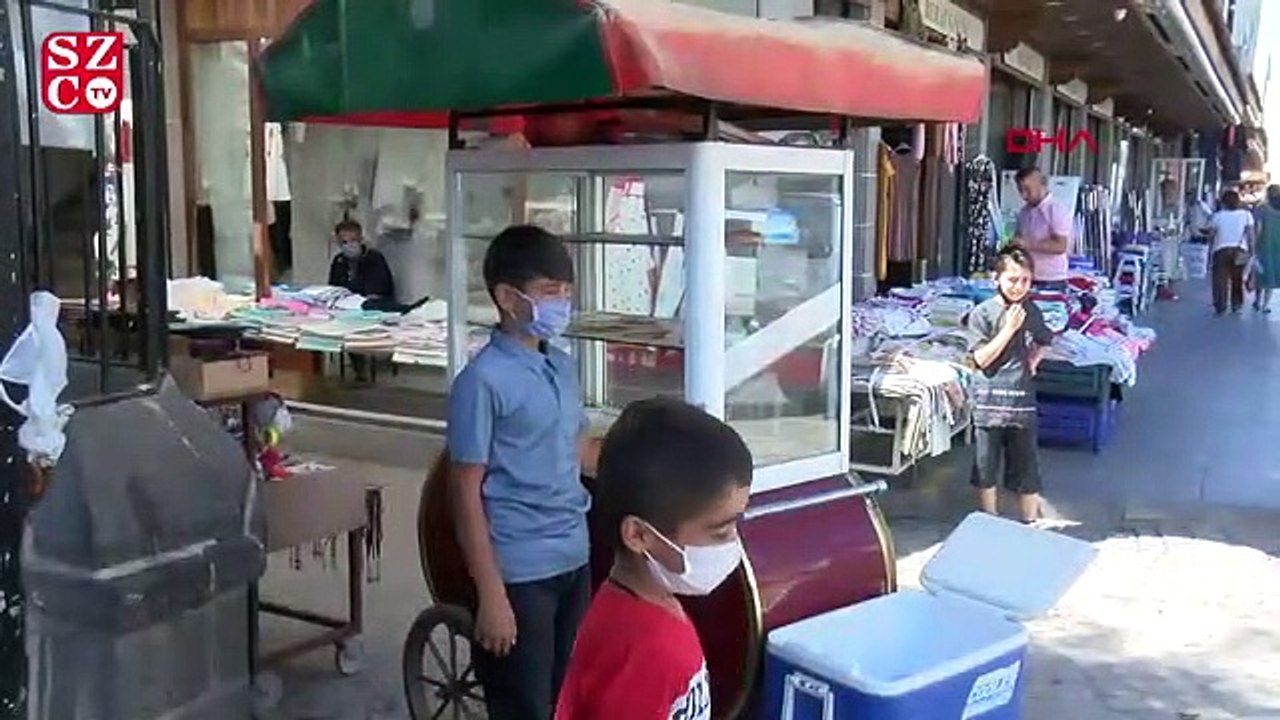 Sosyal deneyle gündem olan simitçi Mert: İnsanl...