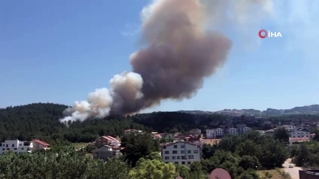 Bursa'da orman yangını...Alevler villalara yaklaşıyor