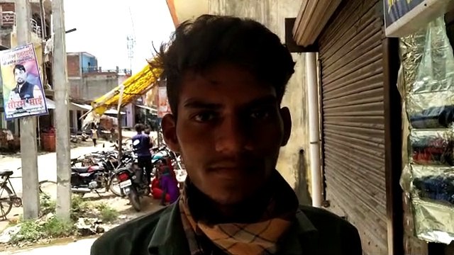चौकी इंचार्ज हस्वा ने ₹1000 का चालान काटा, व्यापारियों को हो रही परेशानी