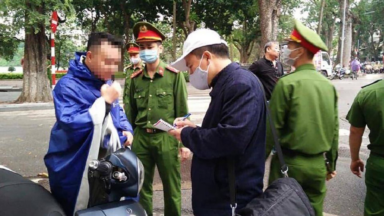 Kiên quyết xử lý vi phạm giãn cách xã hội