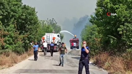 Bursa'da orman yangını...Alevler villalara yaklaşıyor